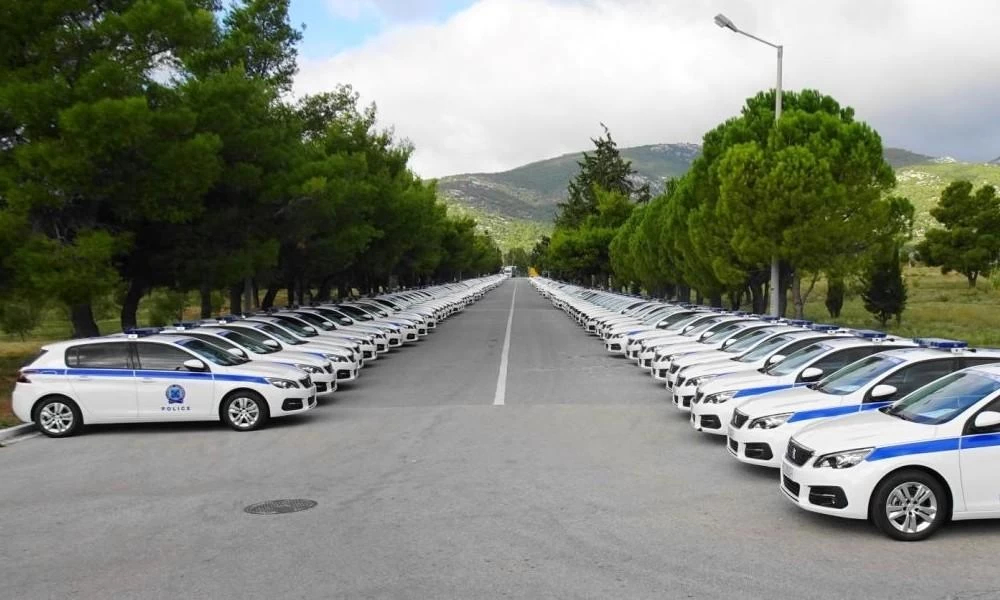 Το αφεντικό της Peugeot και τα νέα περιπολικά της ΕΛ.ΑΣ...